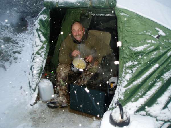 Winter Carp Fishing - Baits and Expert Tactics | Angling Lines Blog