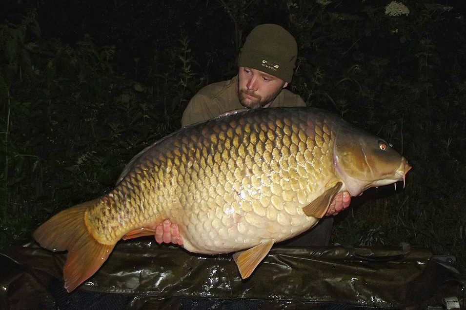 Carp Rigs to Catch a Monster Carp at Villefond - Angling Lines Blog 🎣